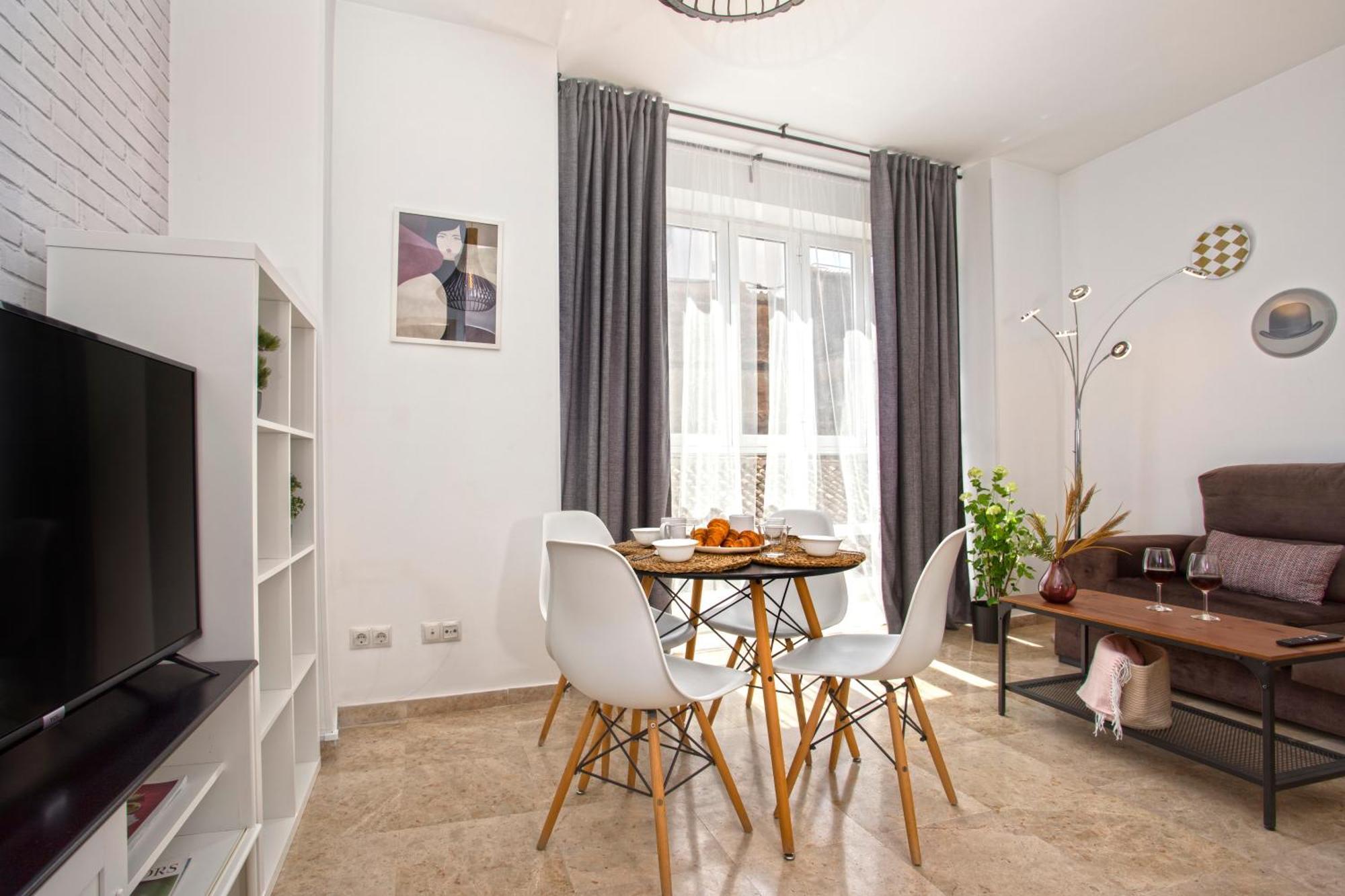 Precioso Apartamento En Pleno Centro By Rent Me Малага Екстер'єр фото